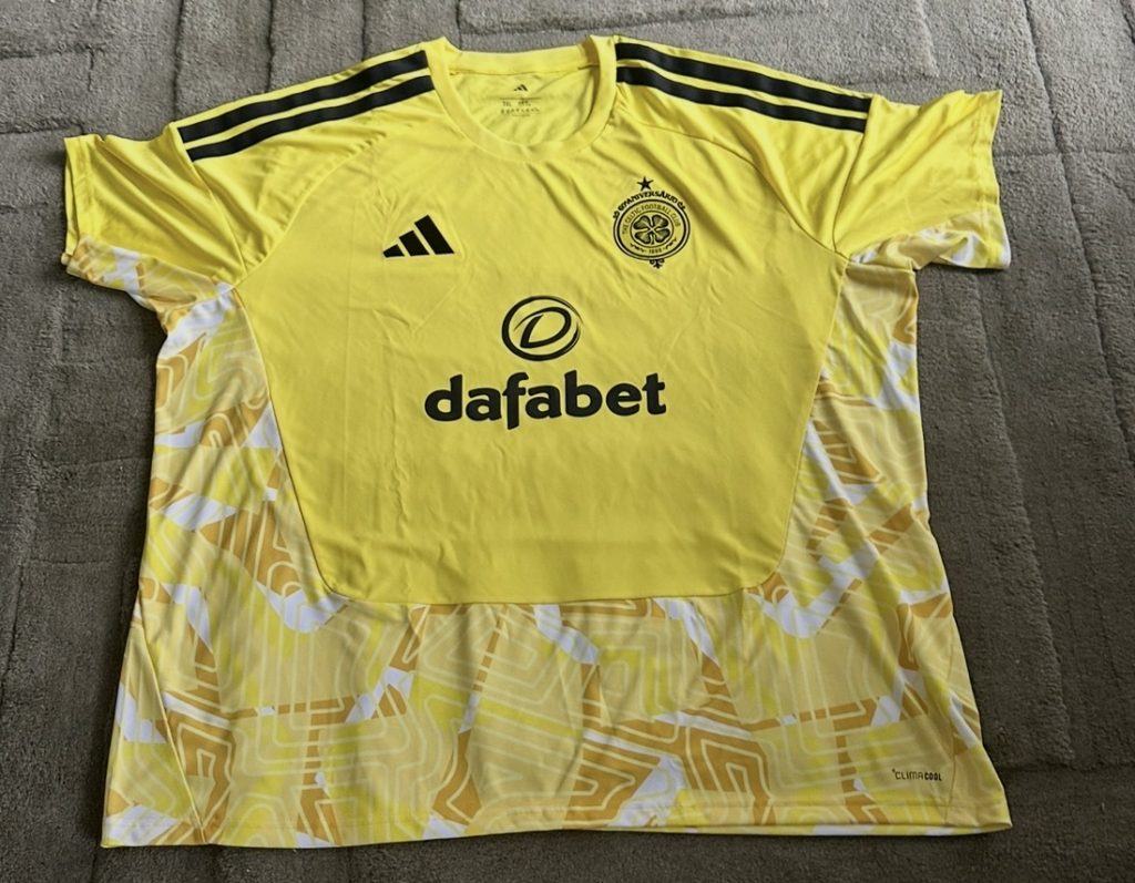Celtic Gold GK shirt 2026 2027