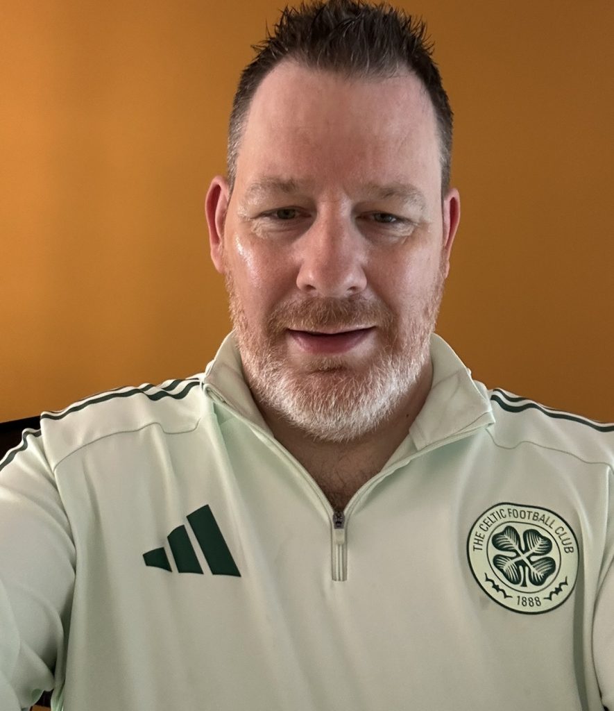 Celtic apple green long sleeve training top 2025 2026