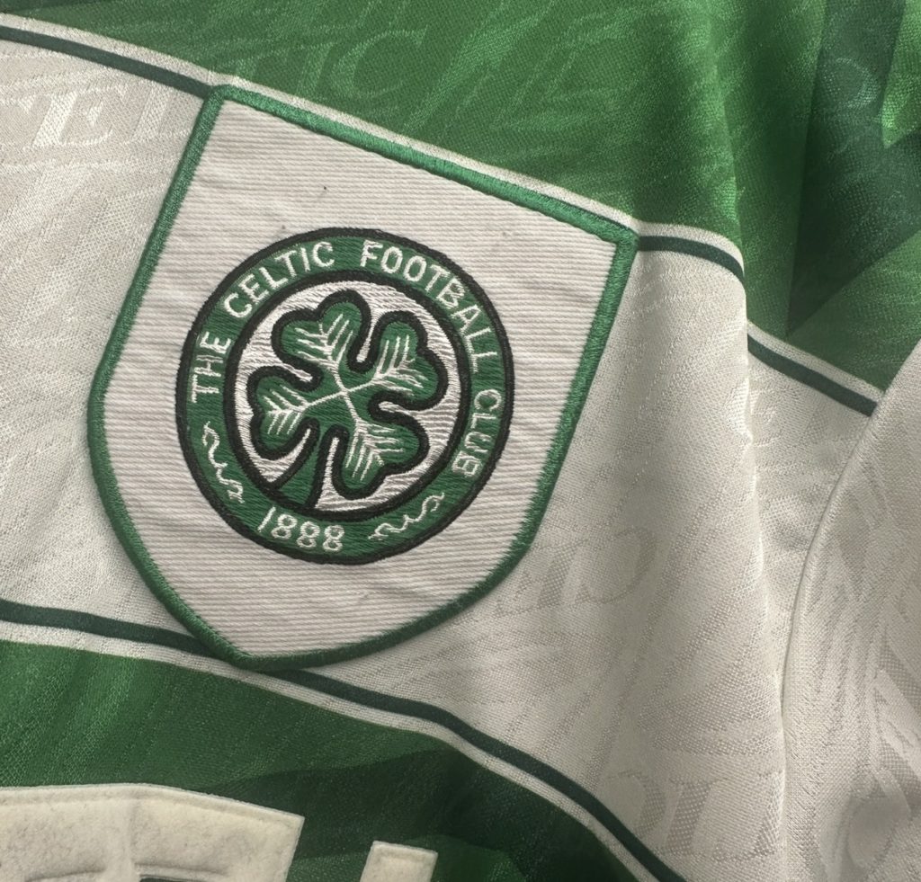 Celtic short sleeve home hoops 1993-1995 by Umbro
