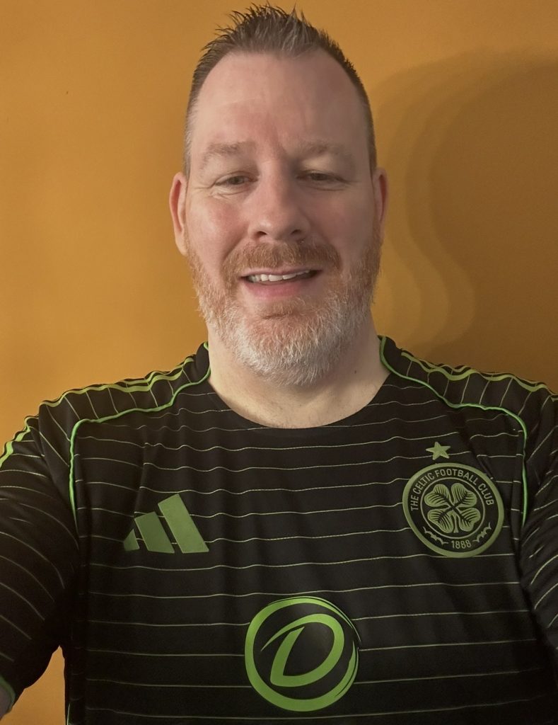 Celtic short sleeve black away shirt from season 2025 2026