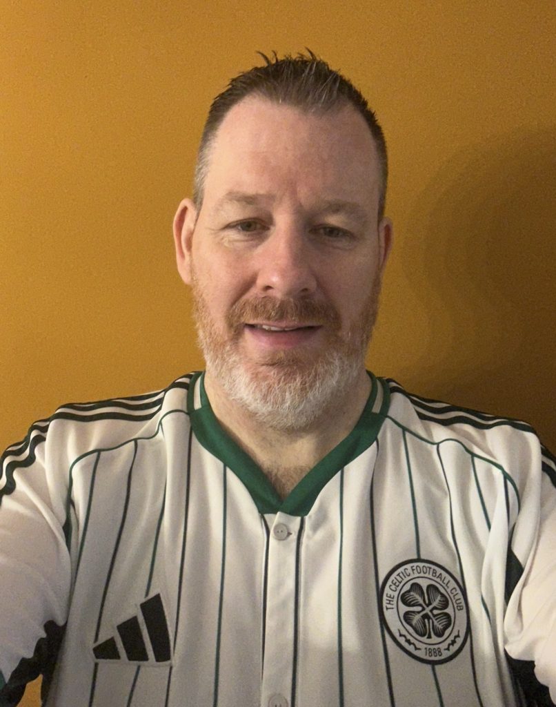 Celtic white baseball style shirt from season 2025 2026